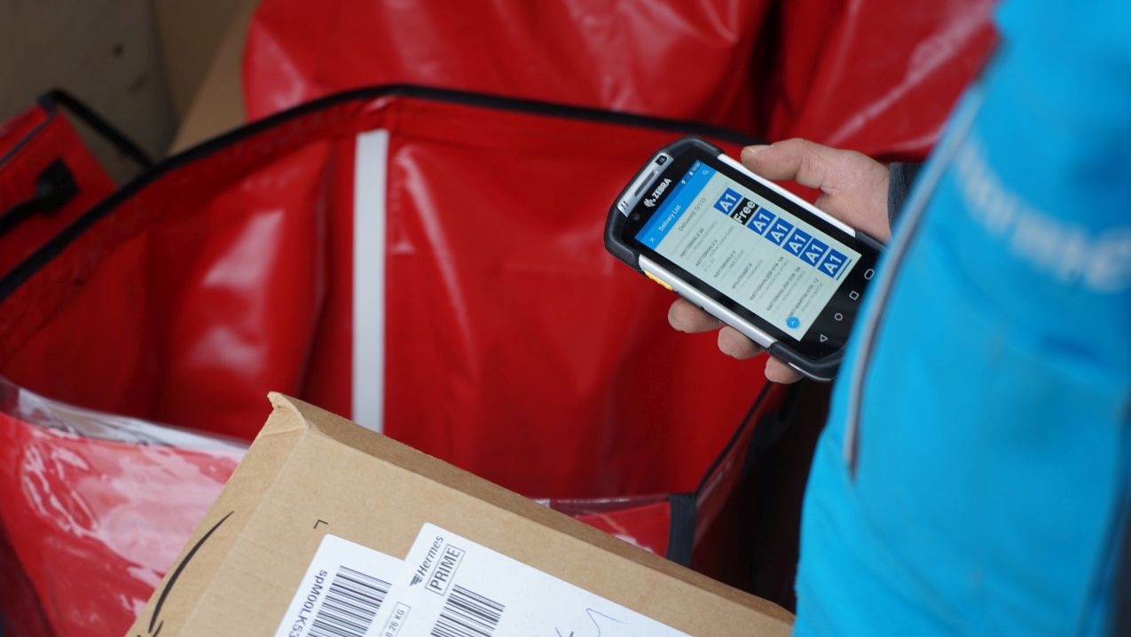 Digitální asistent pomáhá doručovatelům vyhledávat a třídit balíky