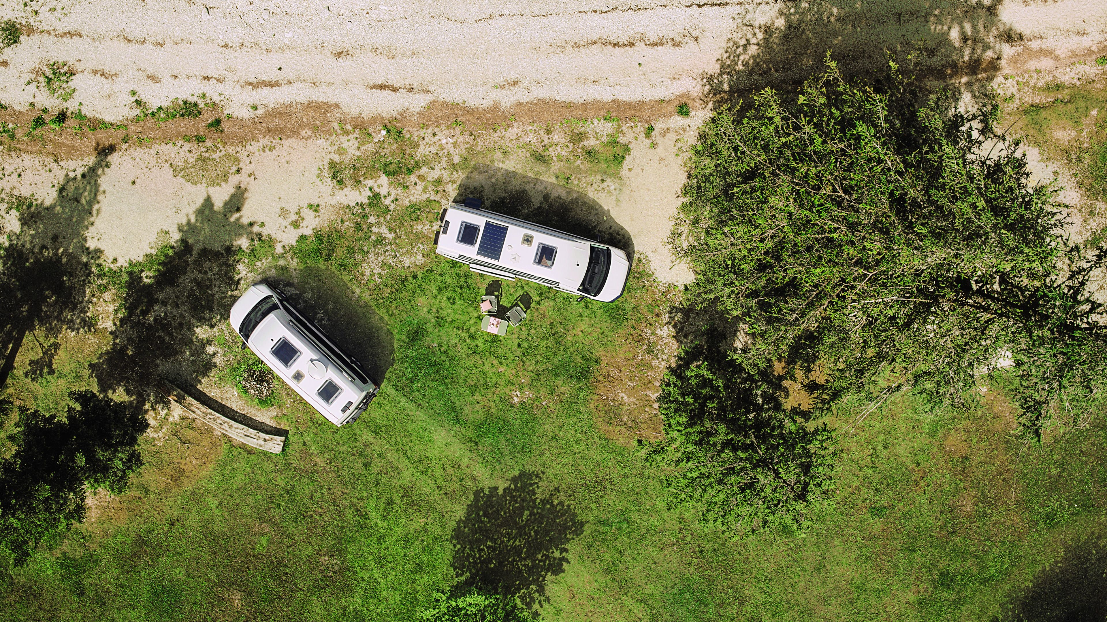 VW Grand California - solární a satelitní zařízení