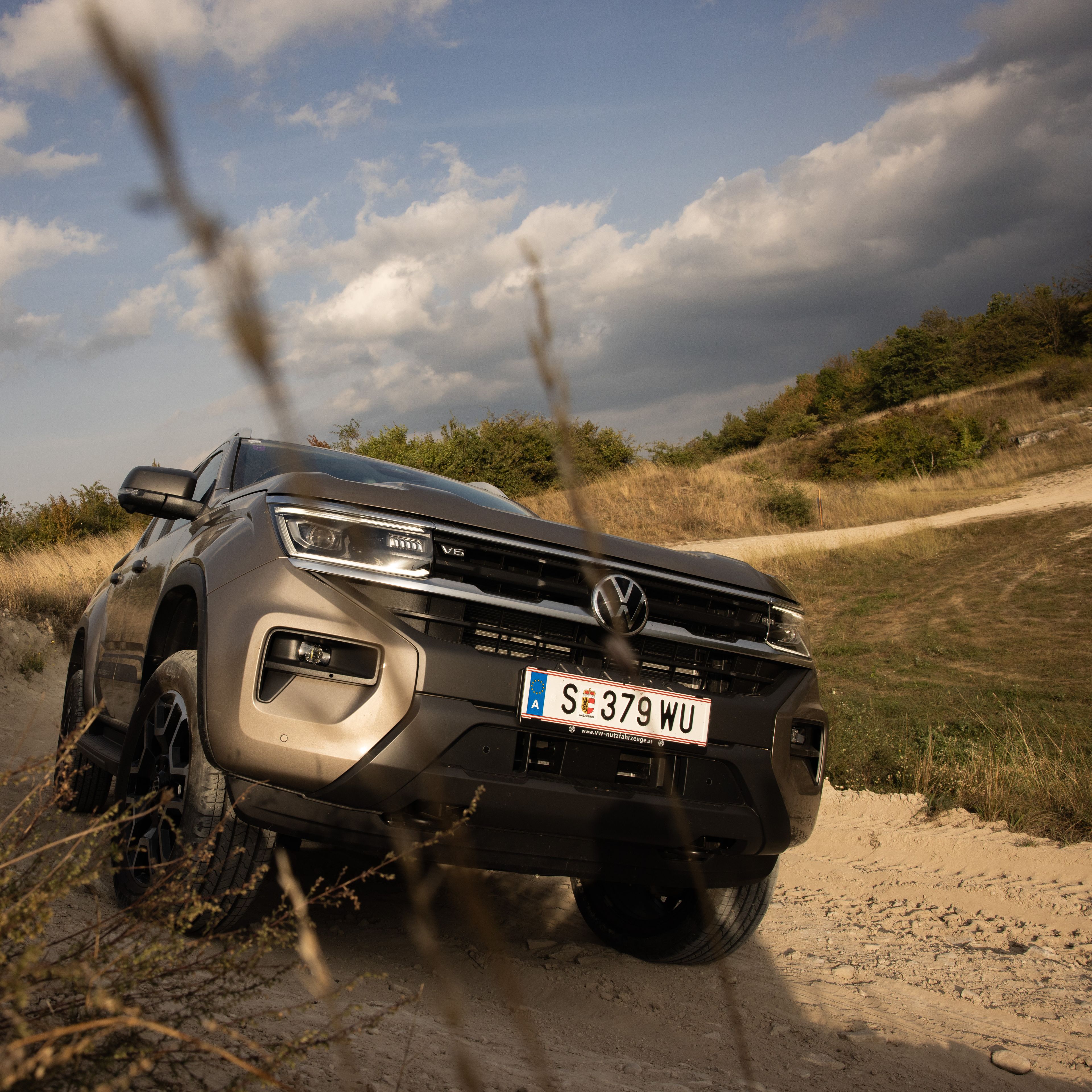 Volkswagen Amarok jezdí v terénu