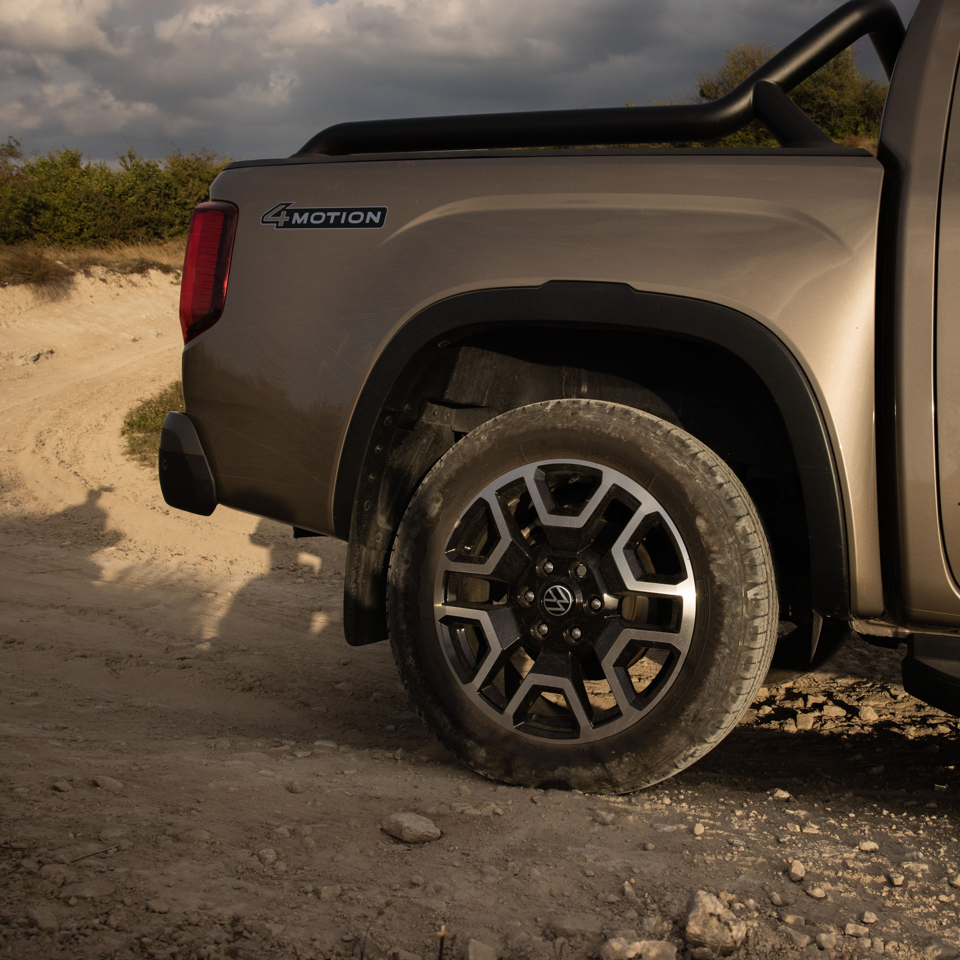 Volkswagen Amarok pravá zadní kola 4Motion Drive