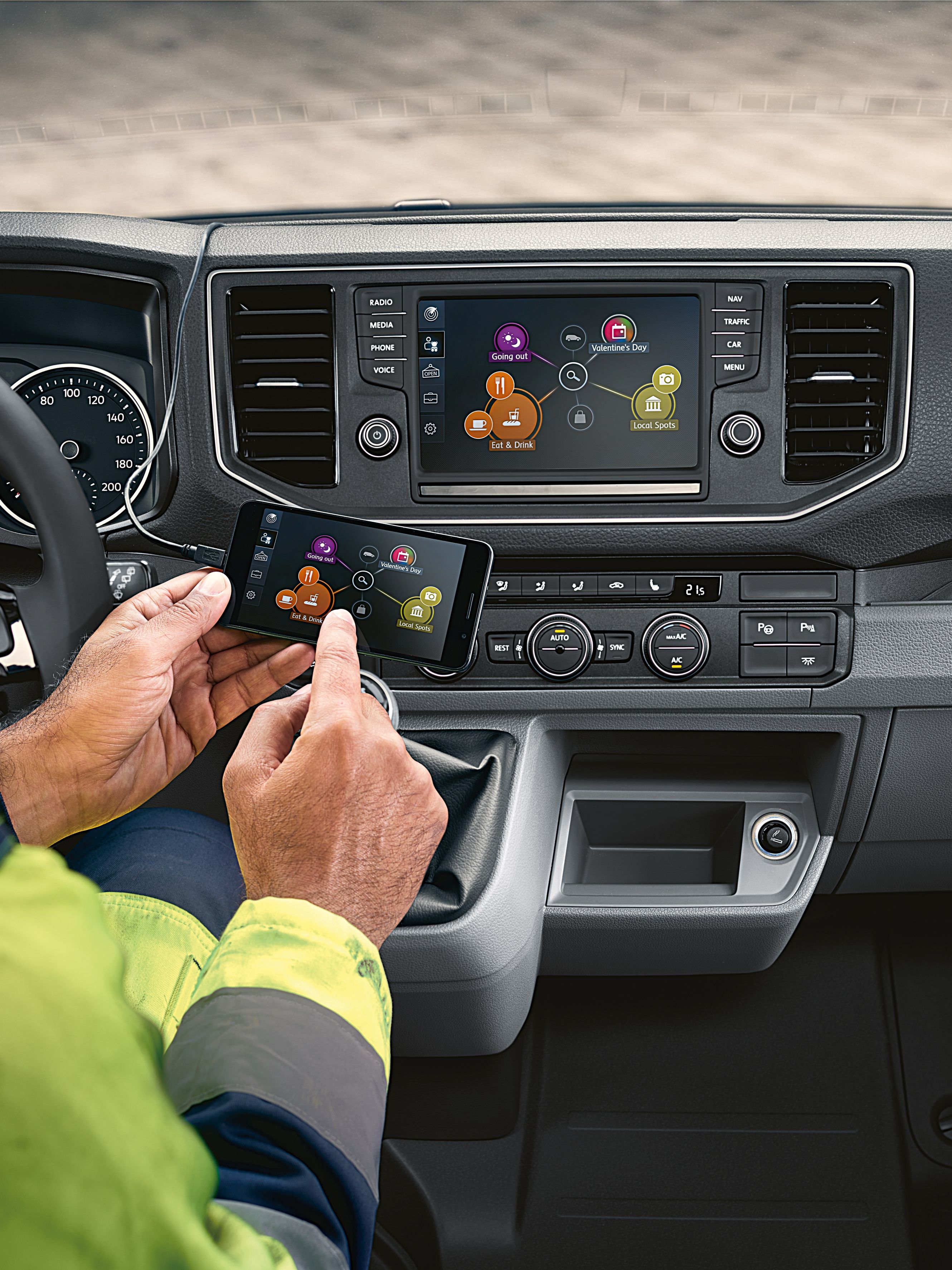 VW Crafter Skříňový vůz - App Connect