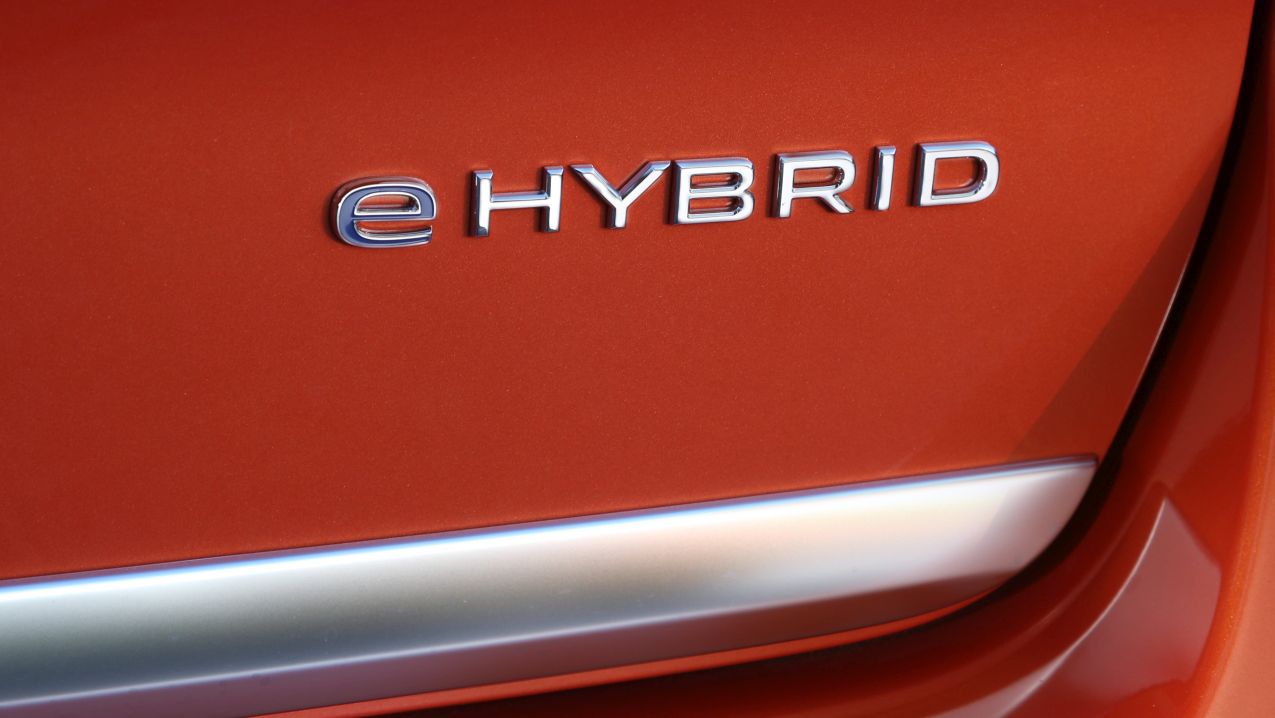 Nový Multivan eHybrid se představuje na veletrhu e-SALON v Letňanech v české výstavní premiéře