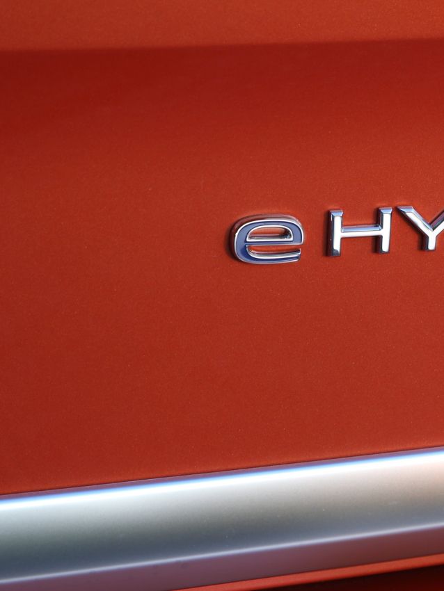 Nový Multivan eHybrid se představuje na veletrhu e-SALON v Letňanech v české výstavní premiéře