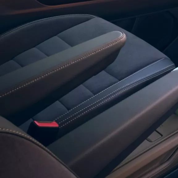 Interiér vozu Volkswagen Multivan, detail ambientního osvětlení