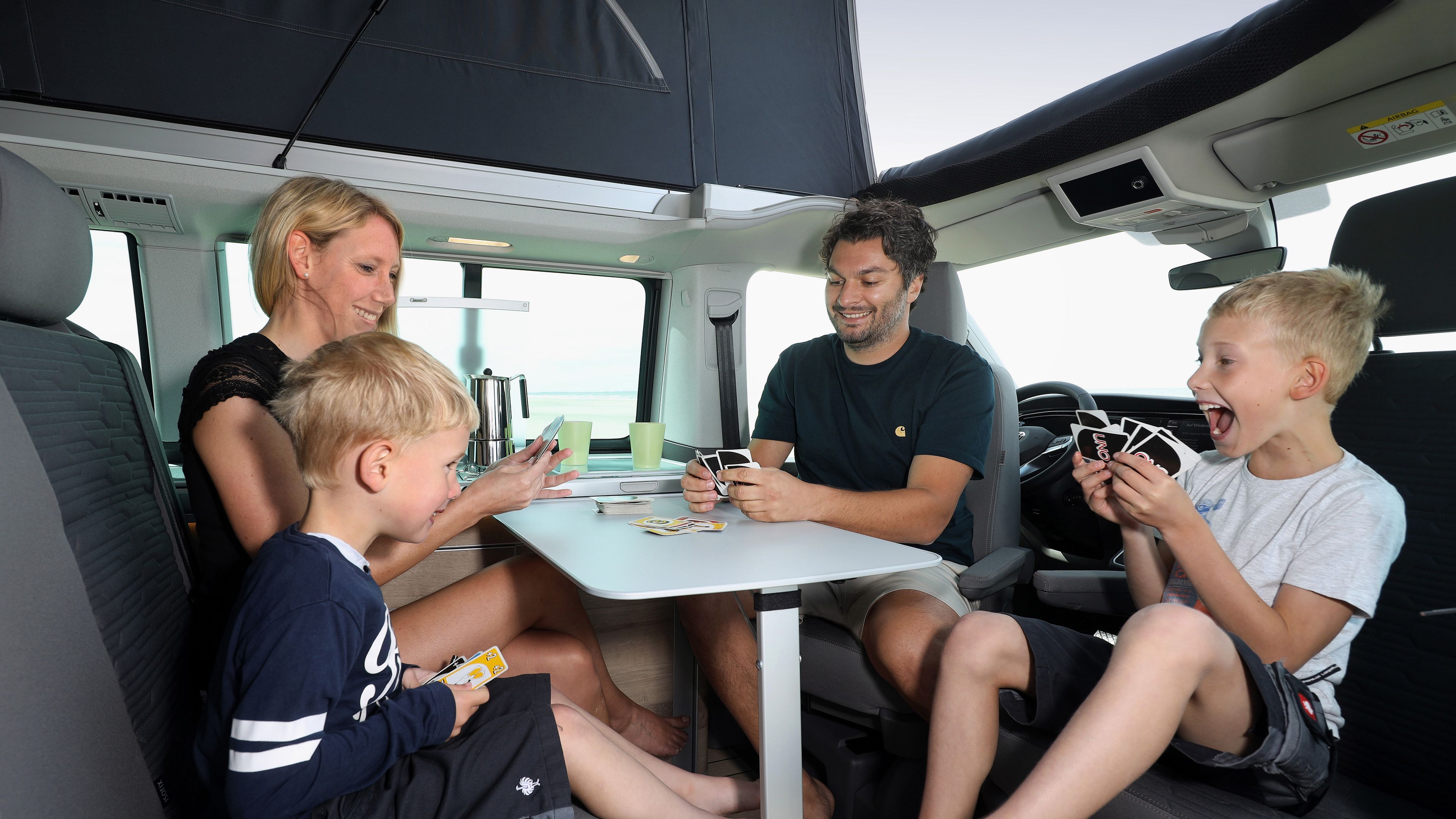 VW T6.1 California Innenraum drehbare Sitze Tisch