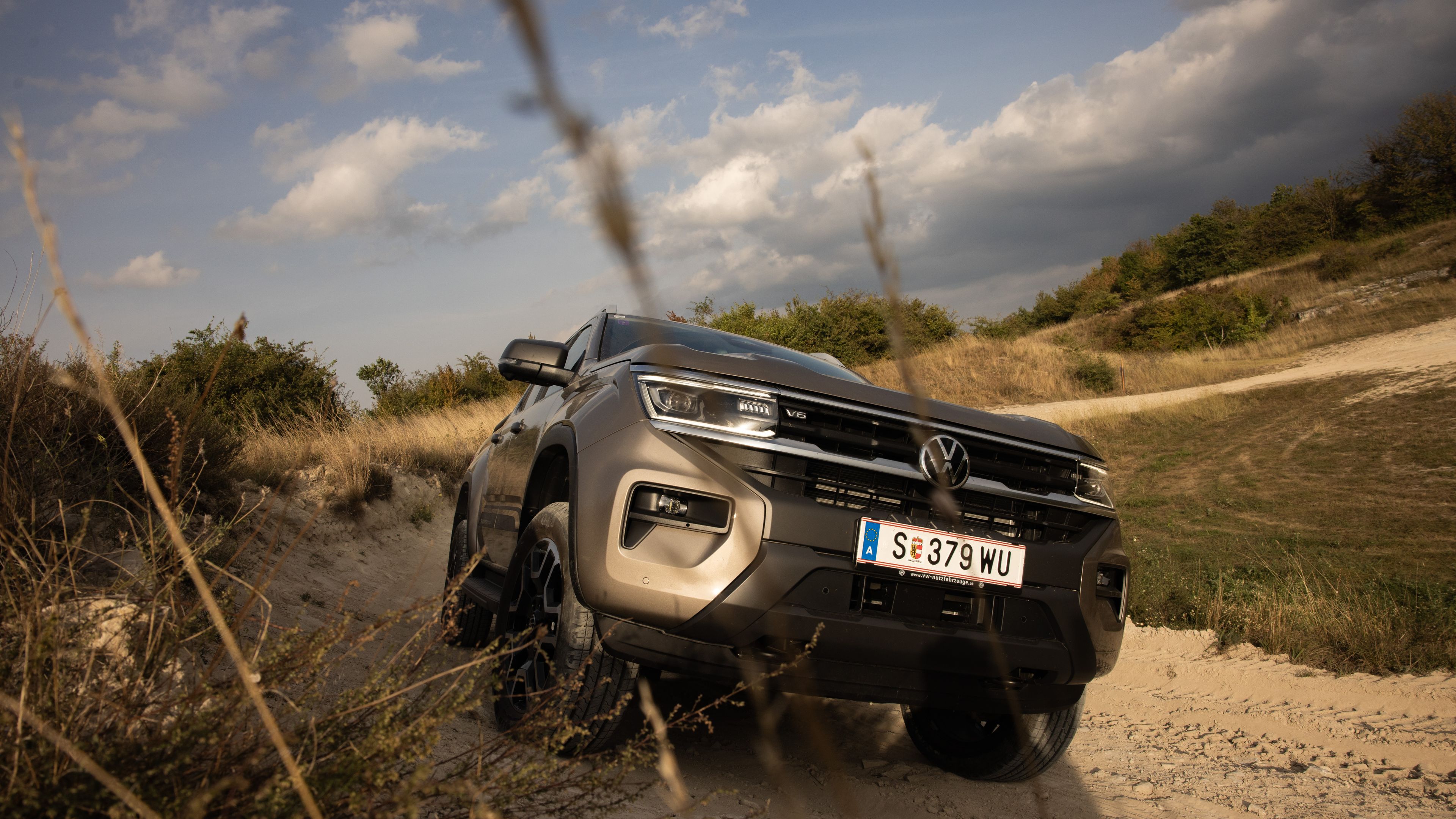 Volkswagen Amarok jezdí v terénu